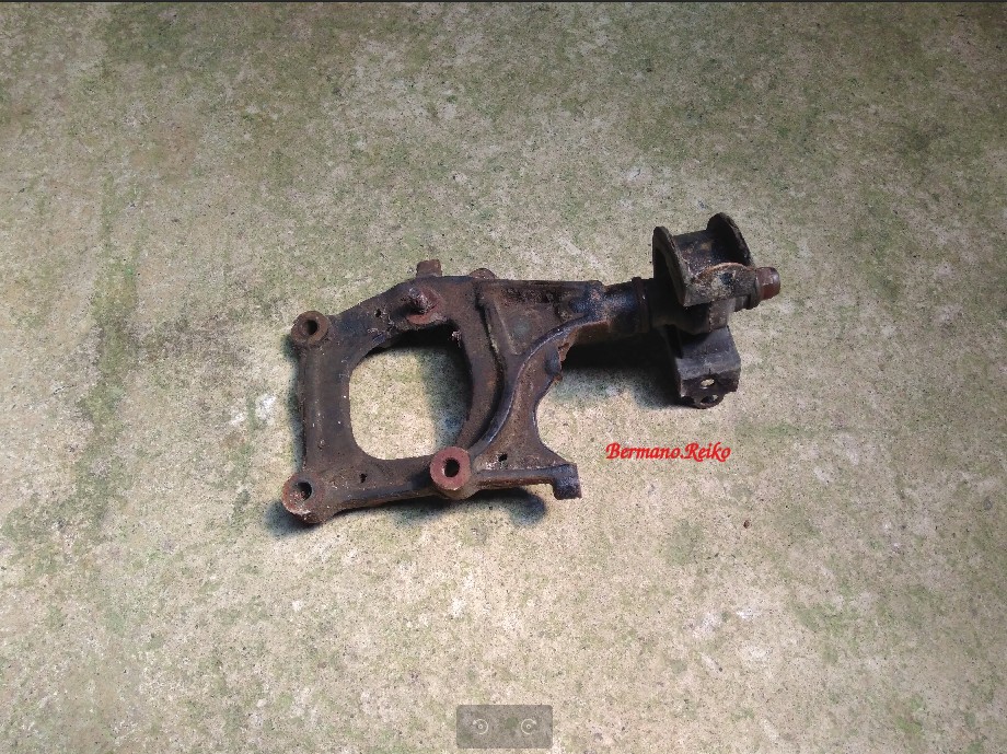 Engine Mounting D16 Kiri Bawah berikut bracket dan karet mounting Genio Estilo Ferio - Image 3